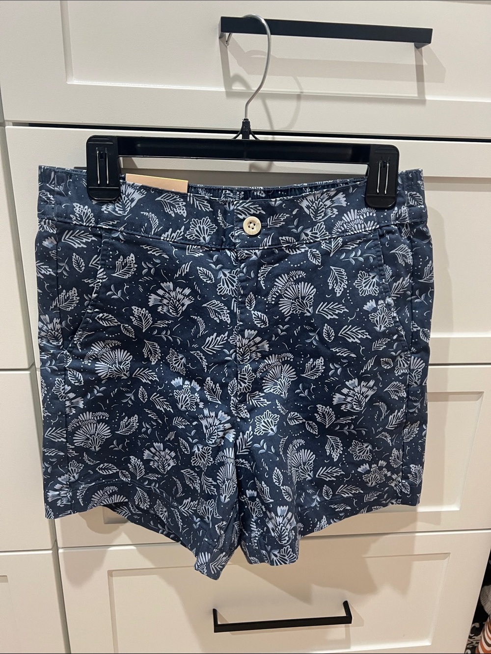 Jach’s Girlfriend Stretch Satin Chino Shorts size Small